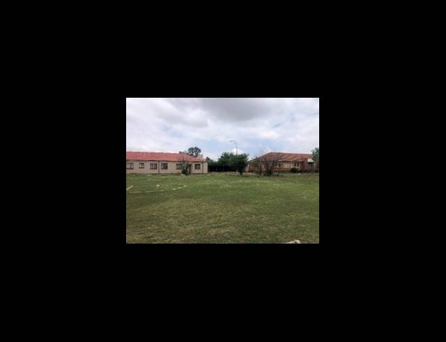580M² INDUSTRIAL YARD FOR SALE IN AIRPORT INDUSTRIAL
